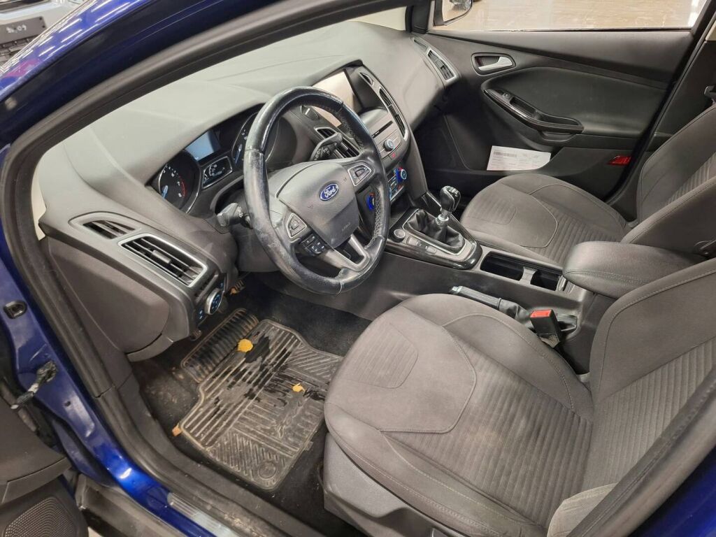 Ford Focus 2014 Sininen