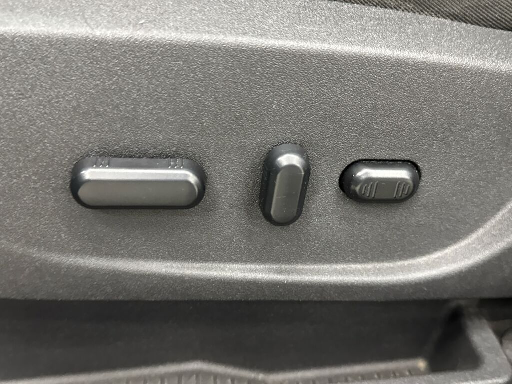 Ford Kuga 2015 Musta