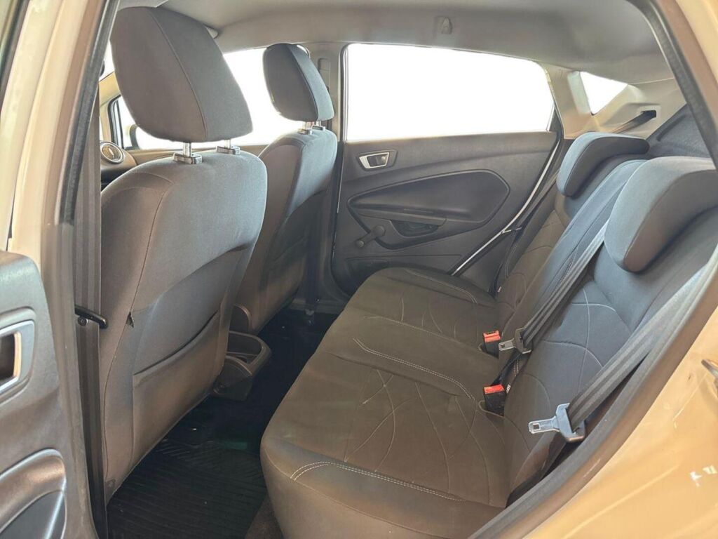 Ford Fiesta 2015 Valkoinen