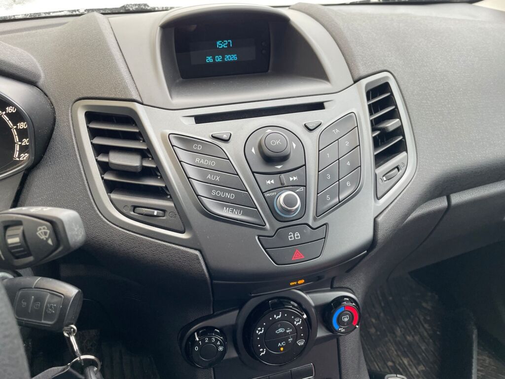 Ford Fiesta 2015 Valkoinen