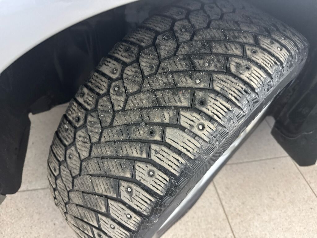 Ford Kuga 2015 Harmaa