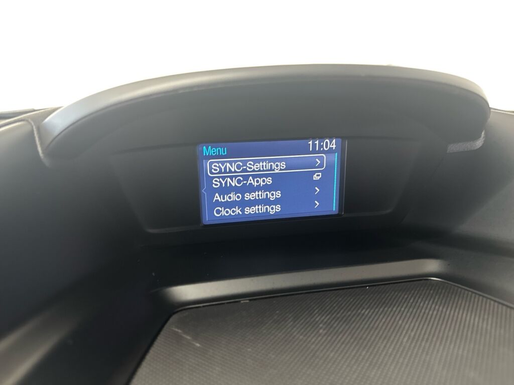 Ford Kuga 2015 Harmaa