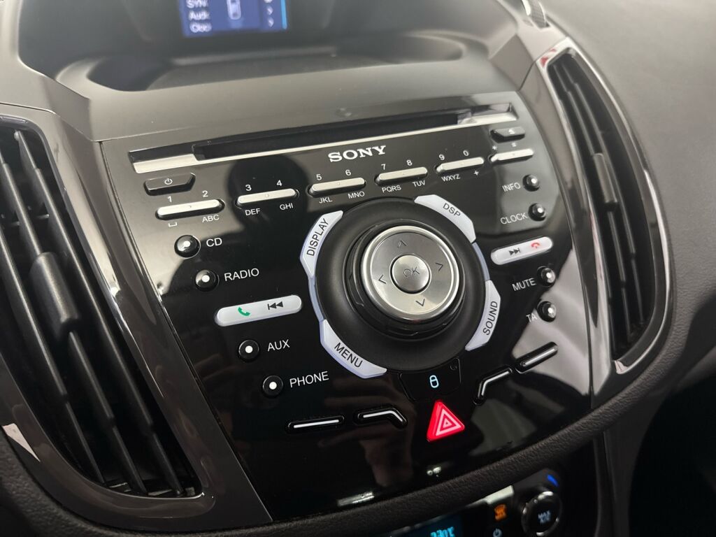 Ford Kuga 2015 Harmaa