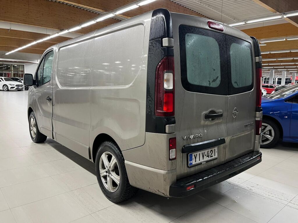 Opel Vivaro 2015 Ruskea (beige)