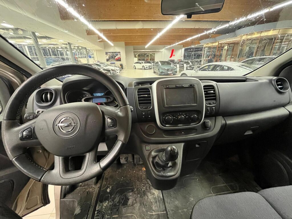 Opel Vivaro 2015 Ruskea (beige)