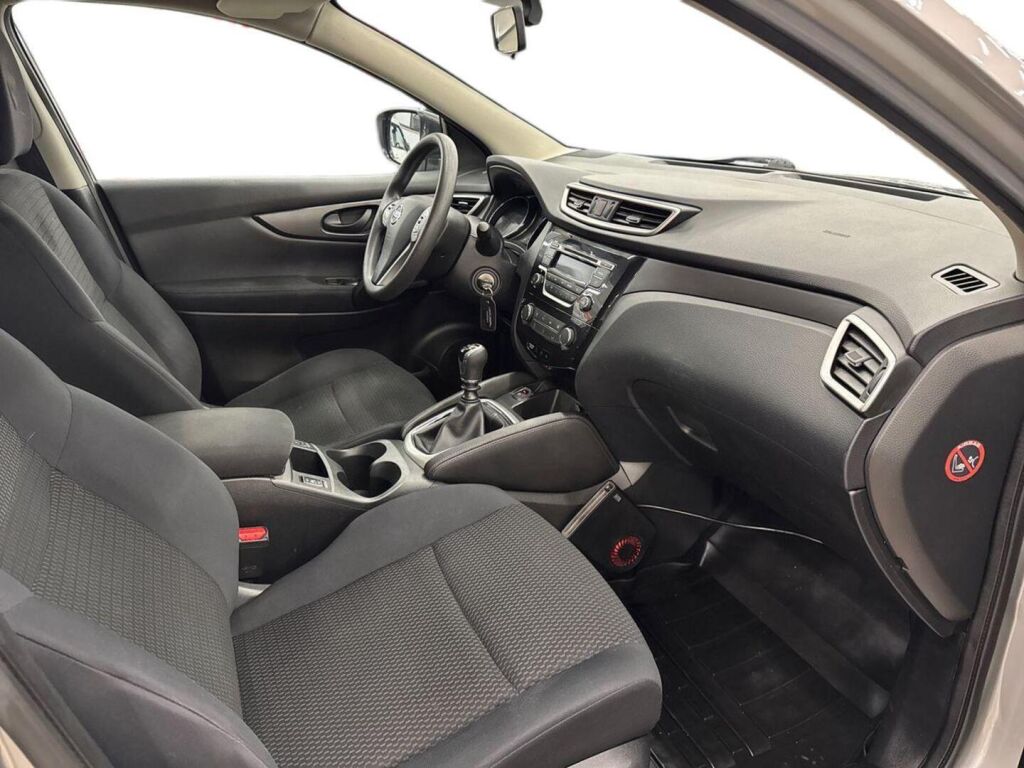 Nissan Qashqai 2014 Hopea