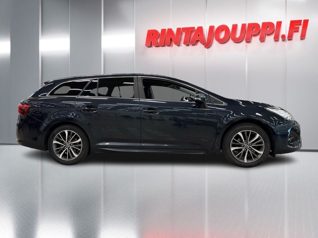 Toyota Avensis 2015 Harmaa
