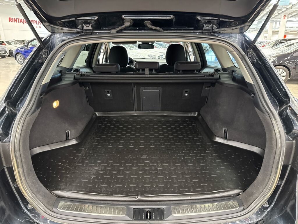 Toyota Avensis 2015 Harmaa