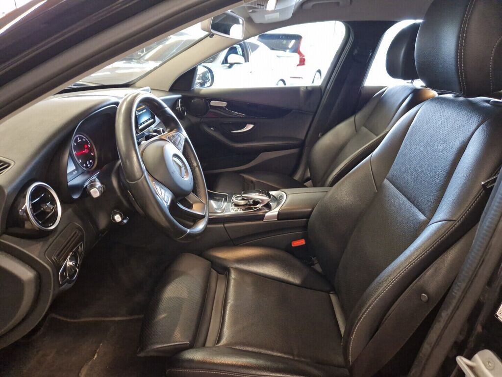 Mercedes-Benz C 2016 Musta