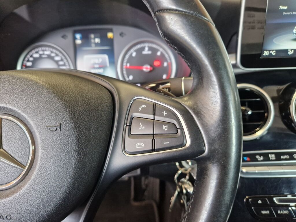 Mercedes-Benz C 2016 Musta
