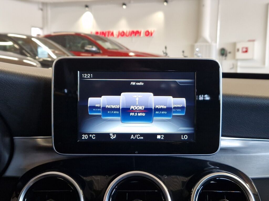 Mercedes-Benz C 2016 Musta