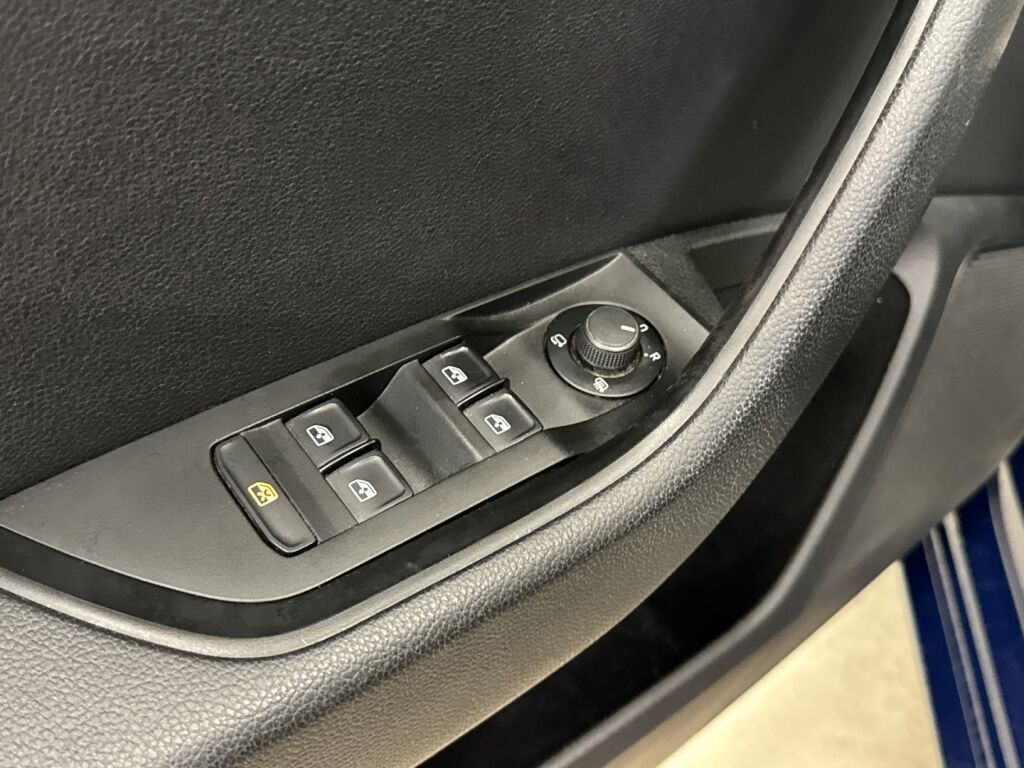 Skoda Superb 2016 Sininen