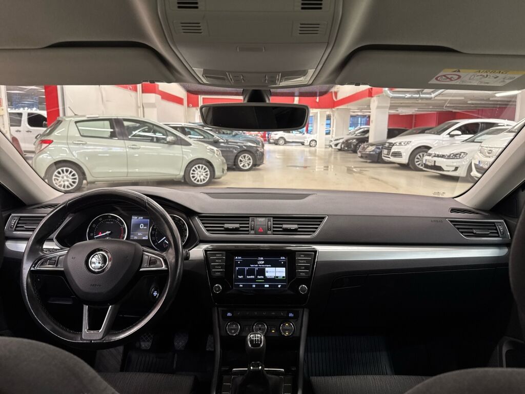 Skoda Superb 2016 Sininen