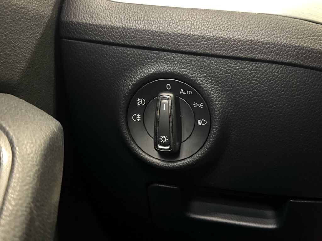 Skoda Superb 2016 Sininen