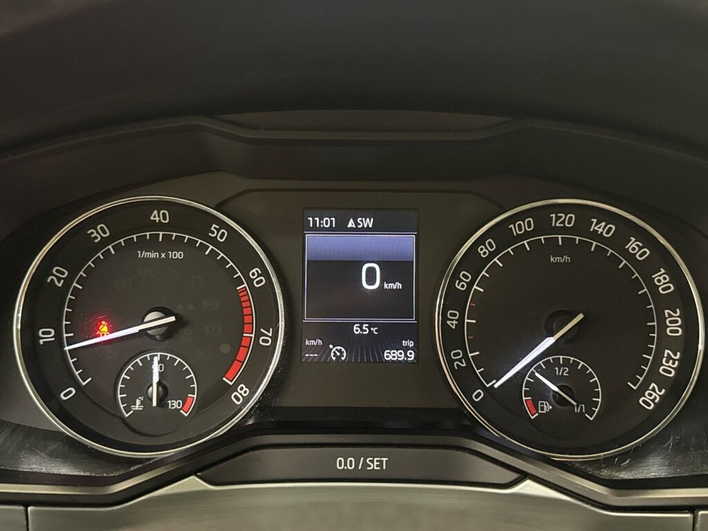 Skoda Superb 2016 Sininen