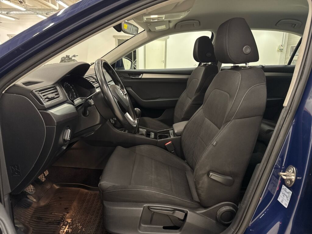 Skoda Superb 2016 Sininen