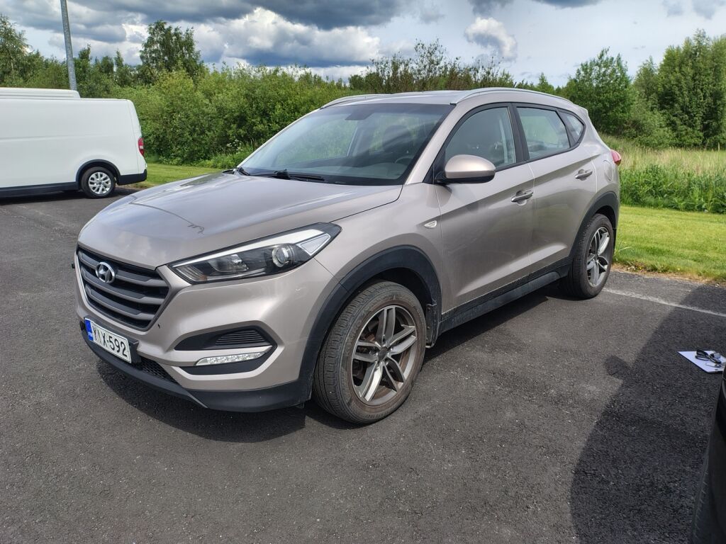 Hyundai Tucson 2015 Ruskea (beige)
