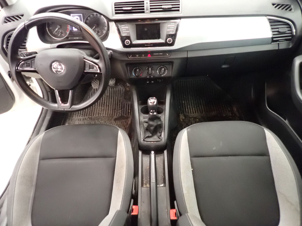 Skoda Fabia 2016 Valkoinen