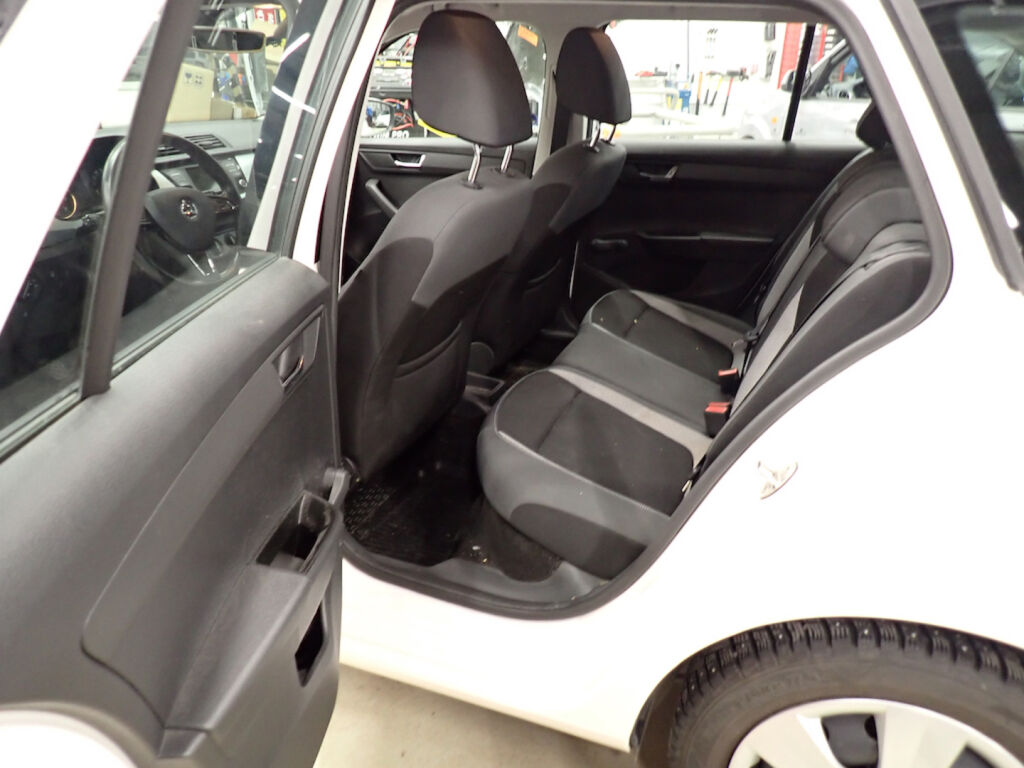 Skoda Fabia 2016 Valkoinen