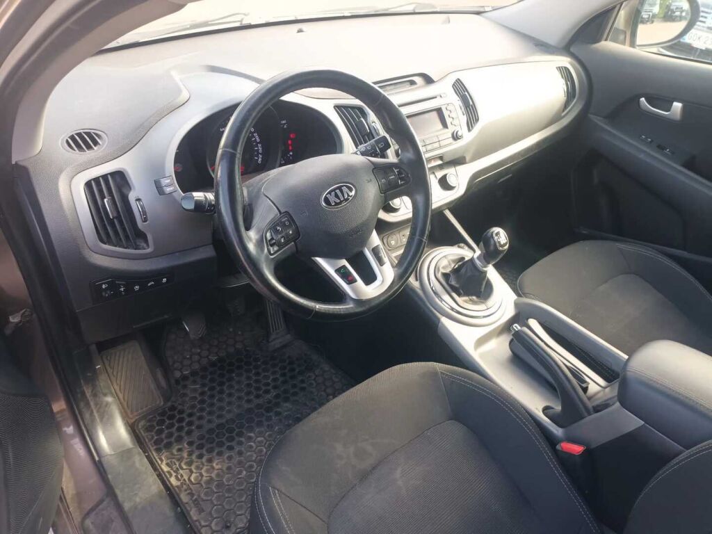 Kia Sportage 2015 Ruskea (beige)