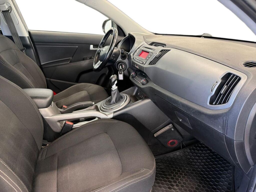 Kia Sportage 2015 Ruskea (beige)