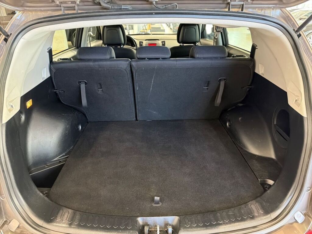 Kia Sportage 2015 Ruskea (beige)