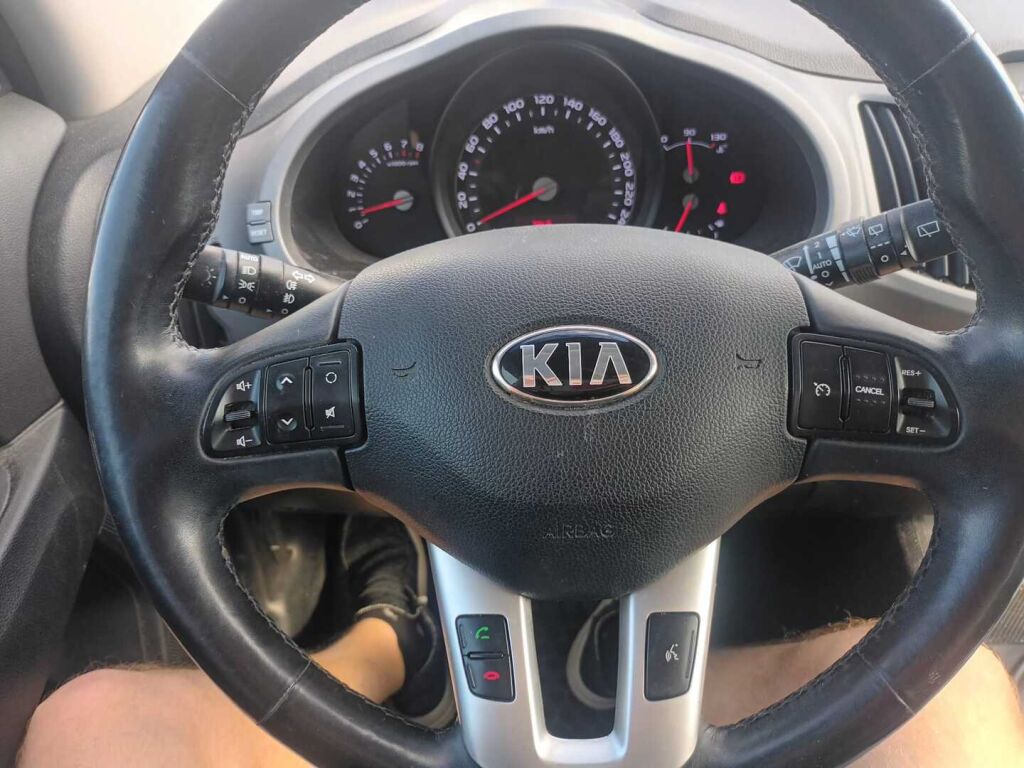 Kia Sportage 2015 Ruskea (beige)