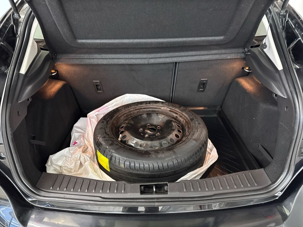 Ford Focus 2016 Musta