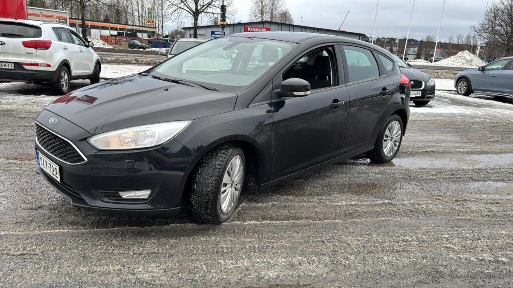 Ford Focus 2016 Musta