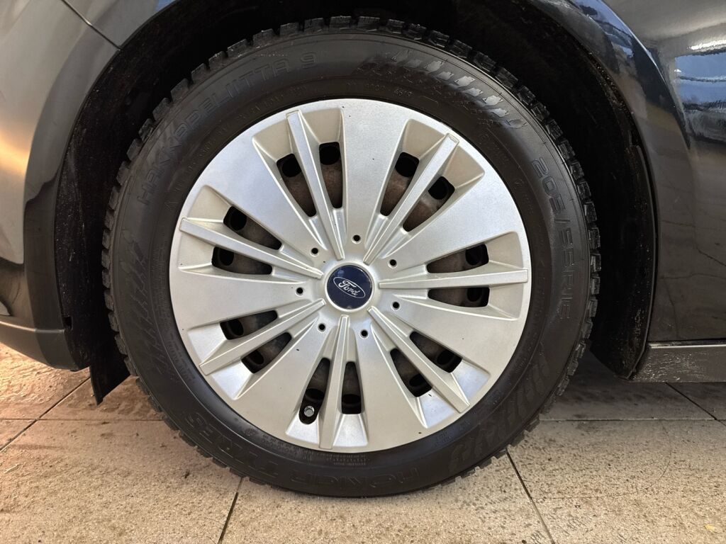 Ford Focus 2016 Musta