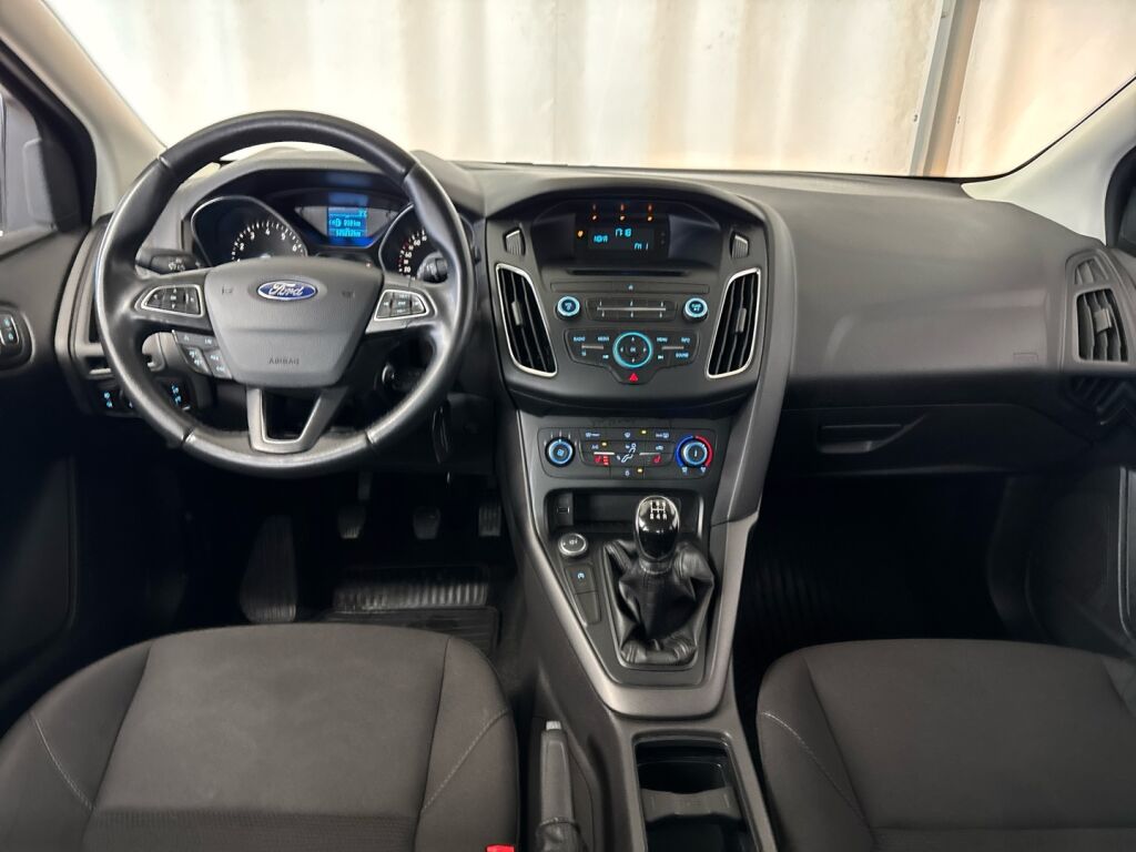 Ford Focus 2016 Musta