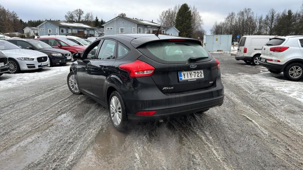 Ford Focus 2016 Musta