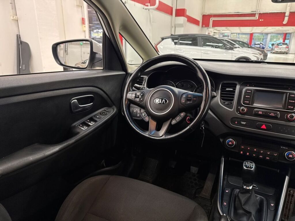 Kia Carens 2015 Valkoinen