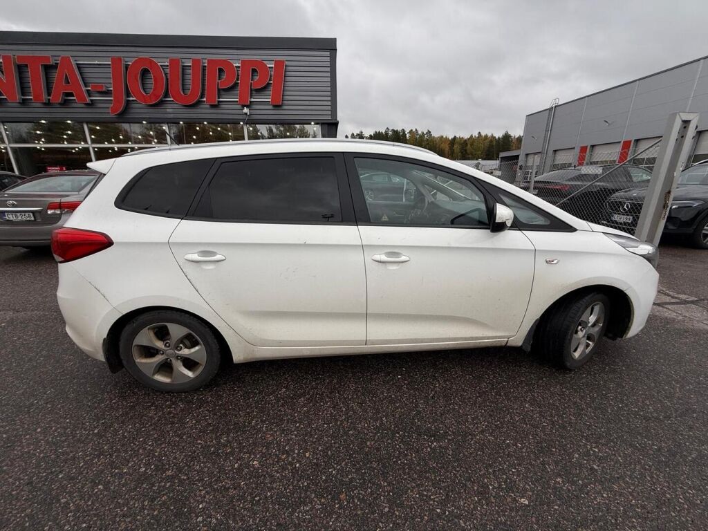 Kia Carens 2015 Valkoinen