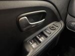 Kia Carens 2015 Valkoinen