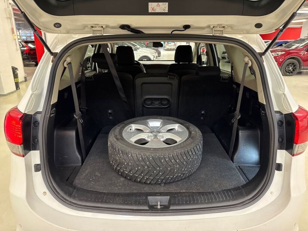 Kia Carens 2015 Valkoinen