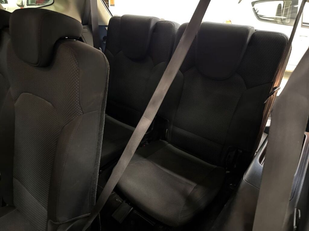 Kia Carens 2015 Valkoinen