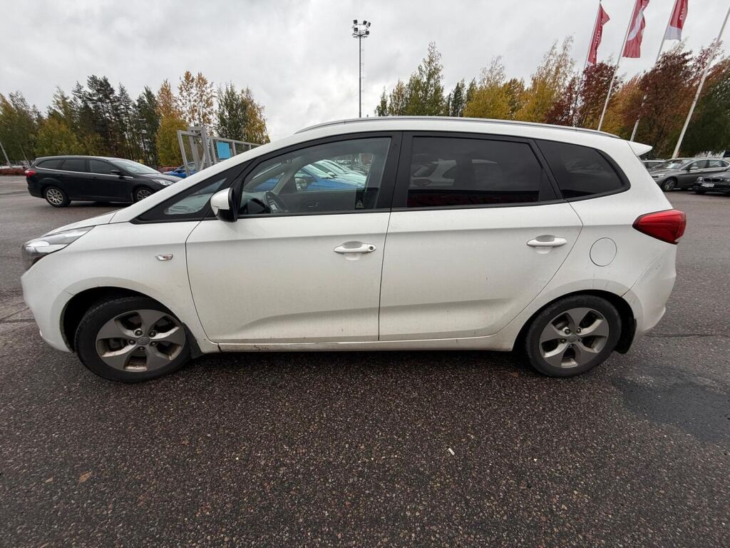 Kia Carens 2015 Valkoinen