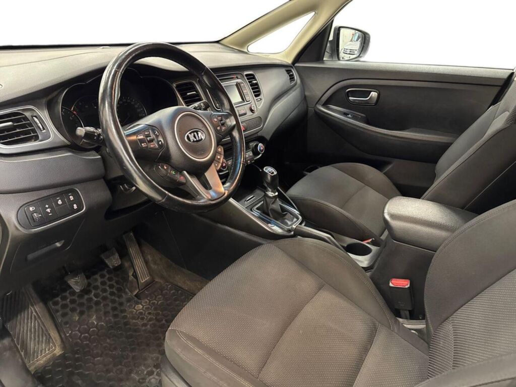 Kia Carens 2015 Valkoinen