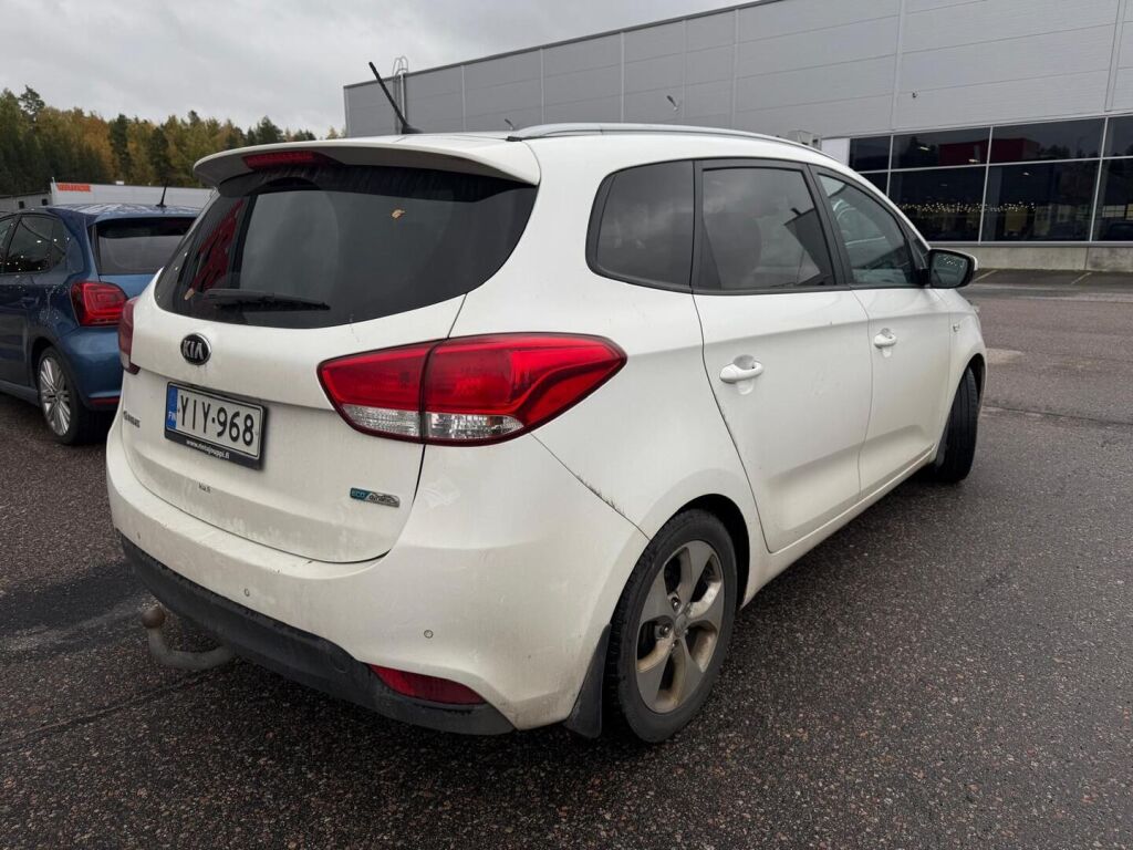 Kia Carens 2015 Valkoinen