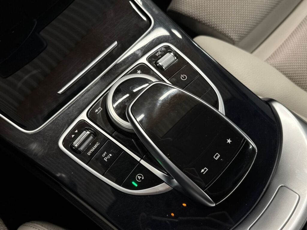 Mercedes-Benz C 2016 Valkoinen