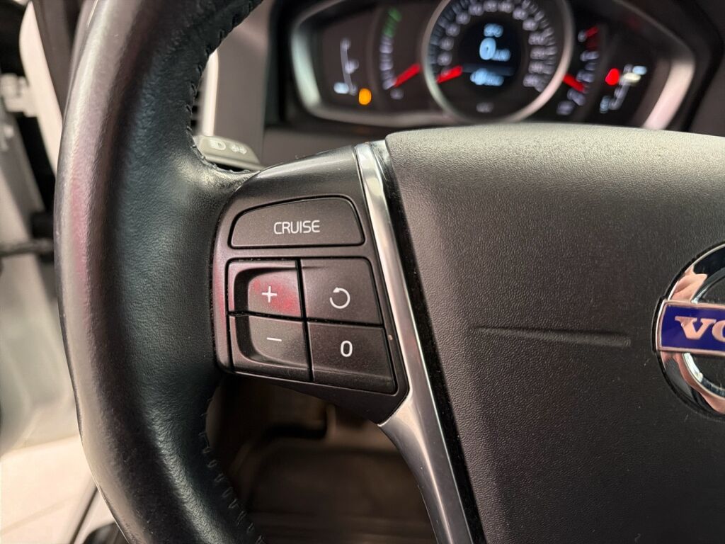 Volvo XC60 2016 Valkoinen