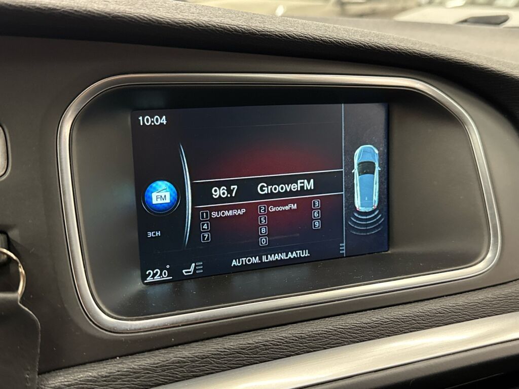 Volvo V40 2015 Musta