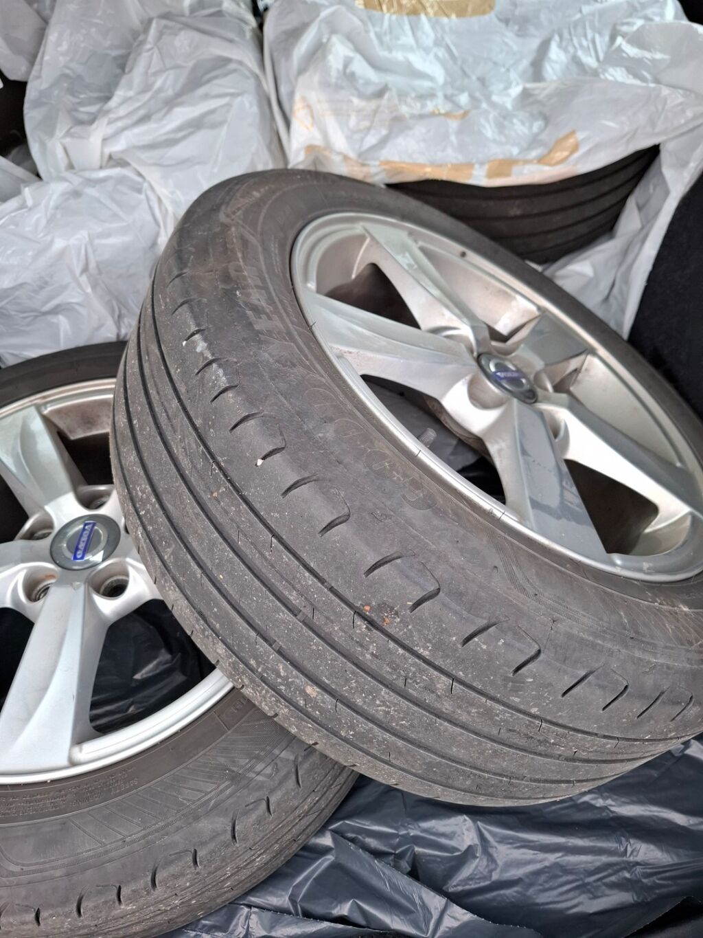 Volvo V40 2015 Musta