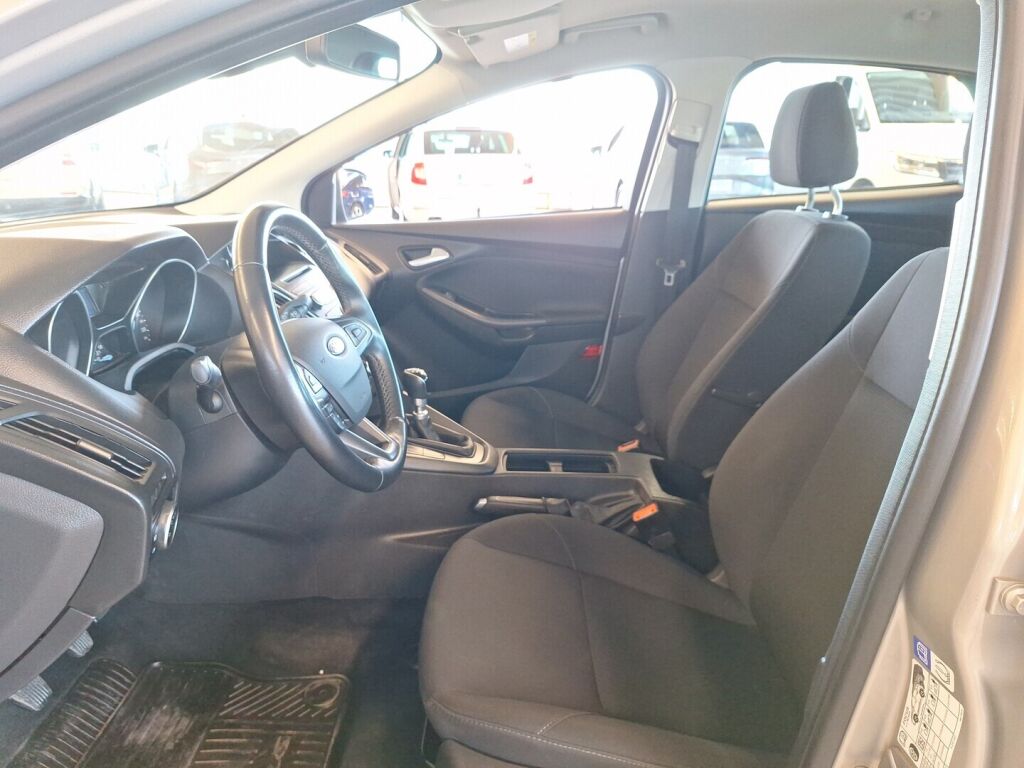 Ford Focus 2016 Harmaa