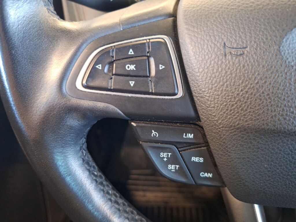 Ford Focus 2016 Harmaa