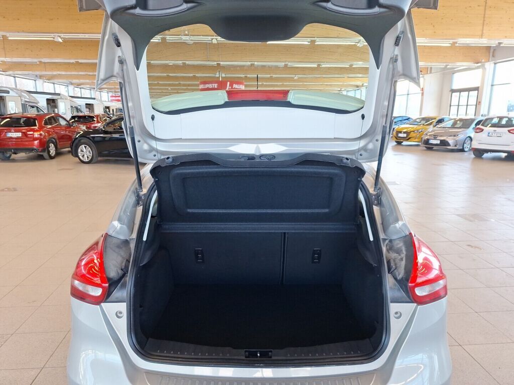 Ford Focus 2016 Harmaa