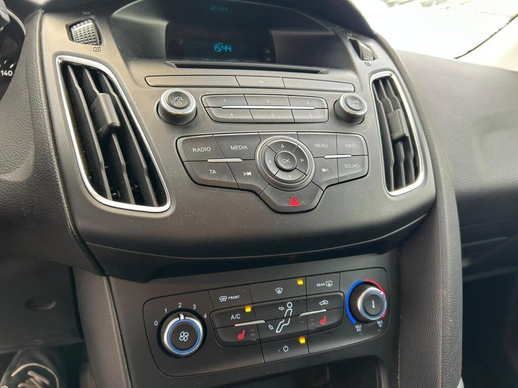 Ford Focus 2016 Harmaa