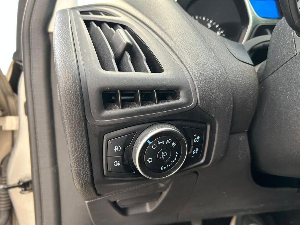 Ford Focus 2016 Harmaa