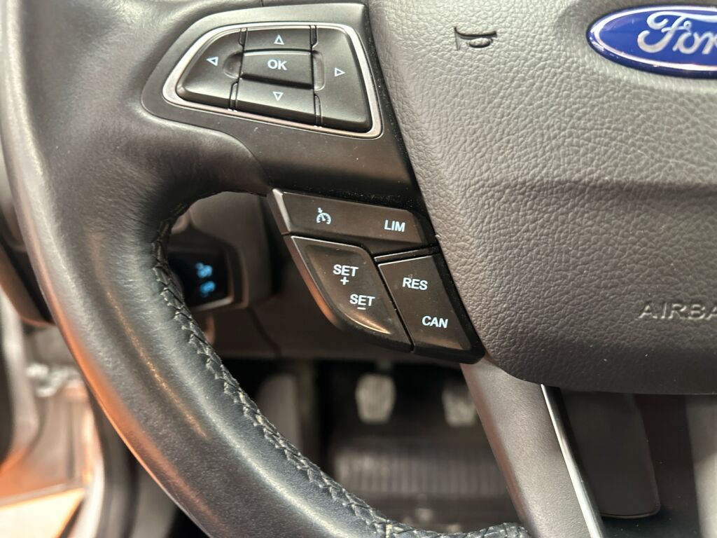 Ford Focus 2015 Harmaa